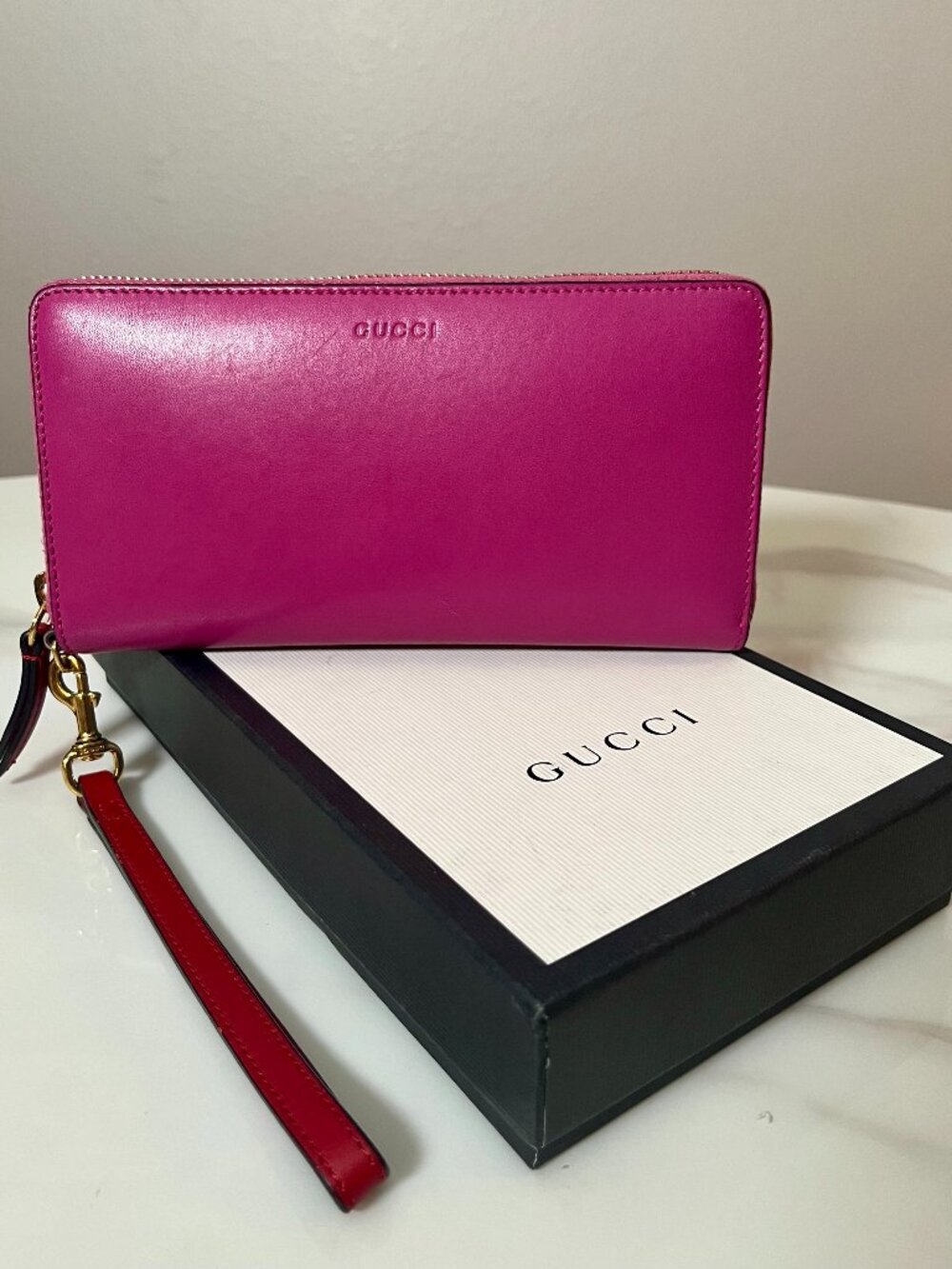 Gucci Pink Leather Zip Around Wallet Wristlet + Box - Picture 2 of 12